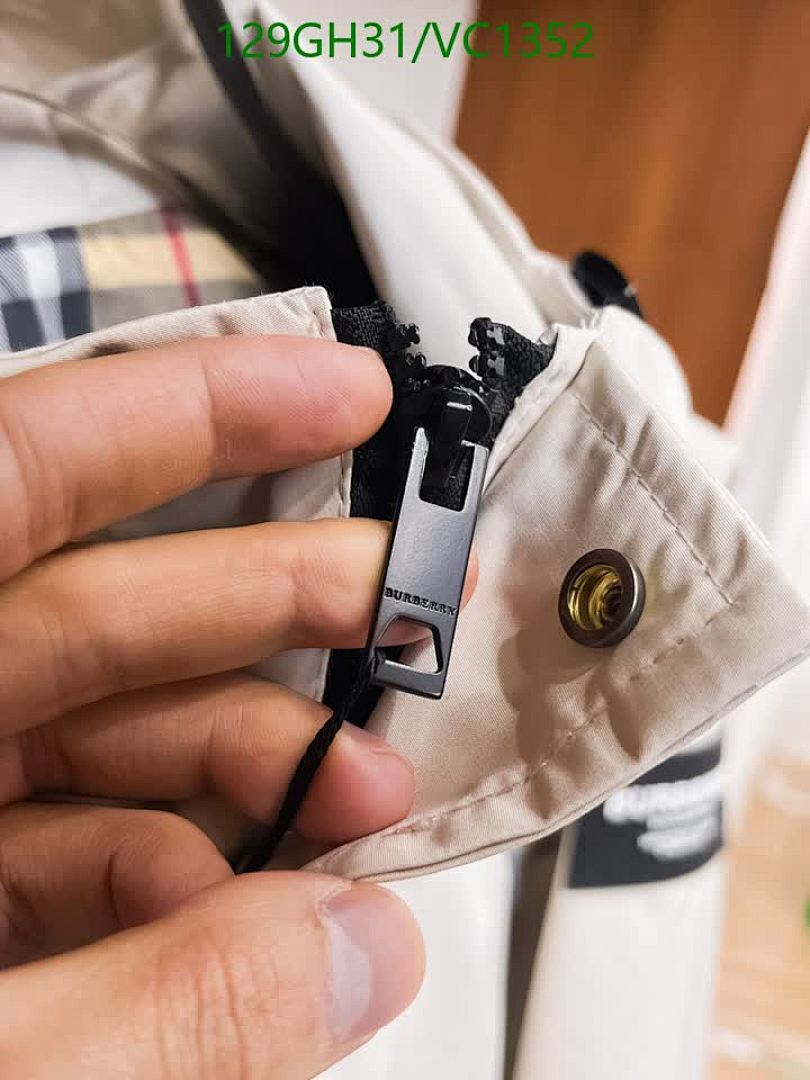 Burberry-Clothing Code: VC1352 $: 129USD