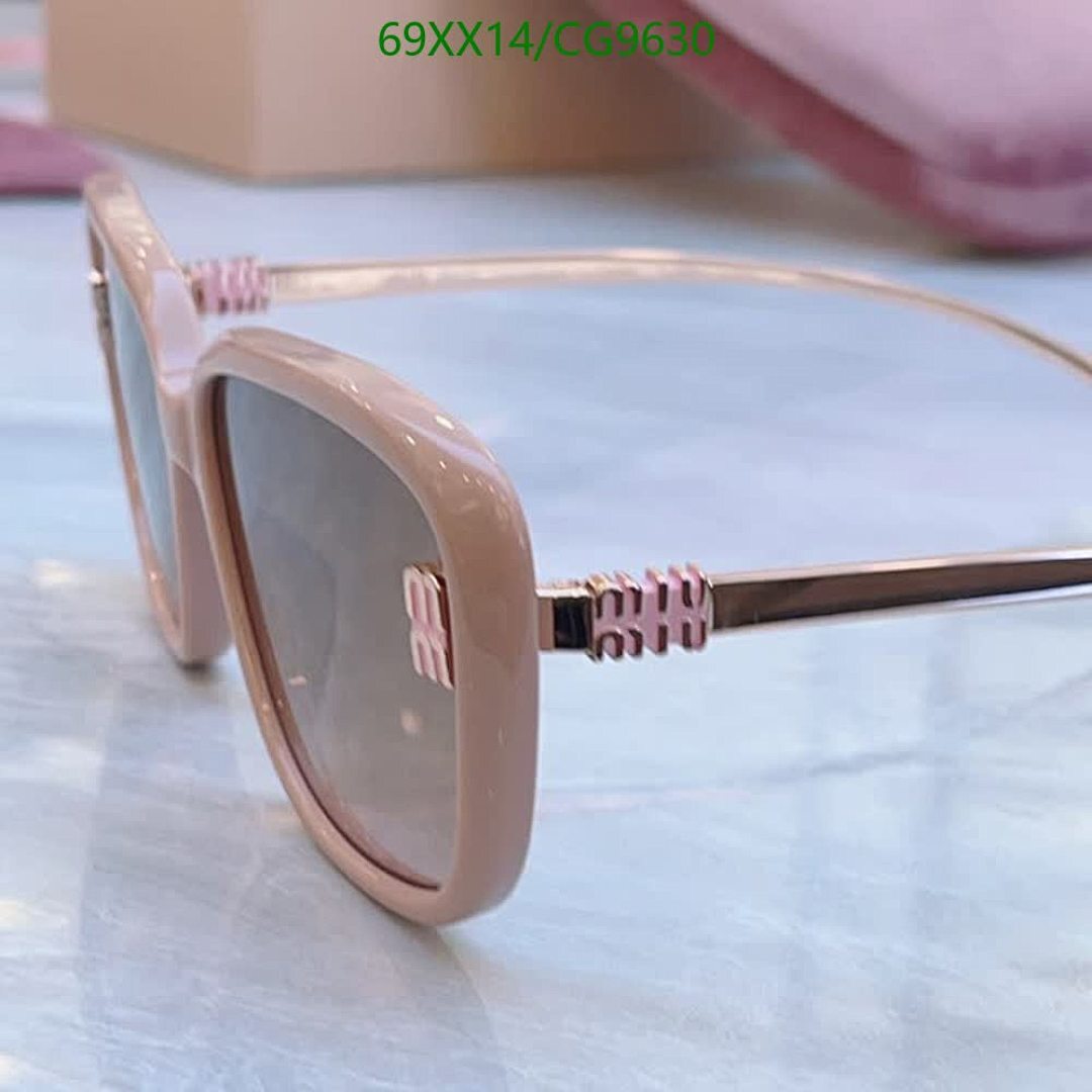 Miu Miu-Glasses Code: CG9630 $: 69USD