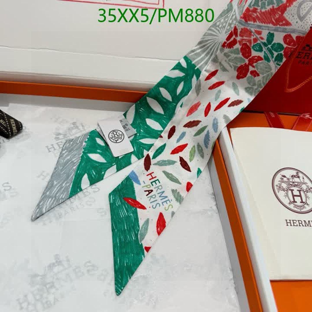 Hermes-Scarf Code: PM880 $: 35USD