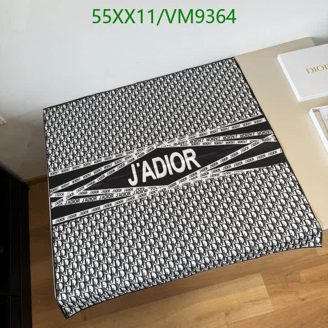 Dior-Scarf Code: VM9364 $: 55USD