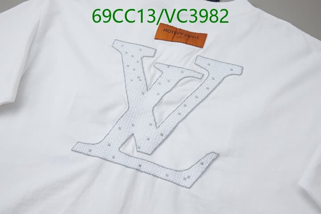 LV-Clothing Code: VC3982 $: 69USD