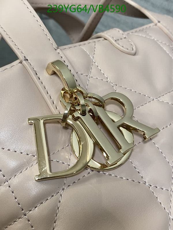 Dior-Bag-Mirror Quality Code: VB4590 $: 239USD