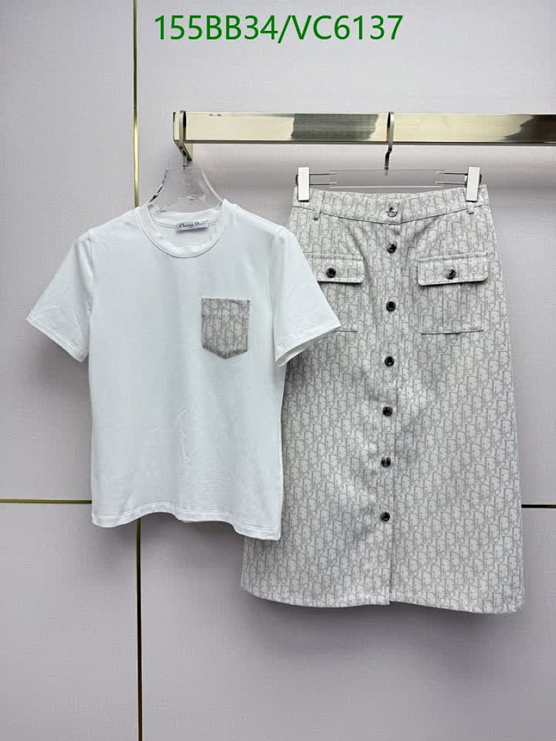 Dior-Clothing Code: VC6137 $: 155USD