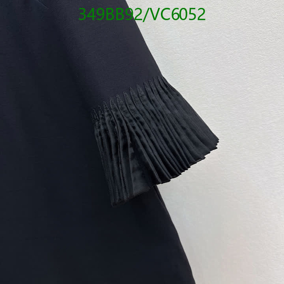 Chanel-Clothing Code: VC6052 $: 349USD