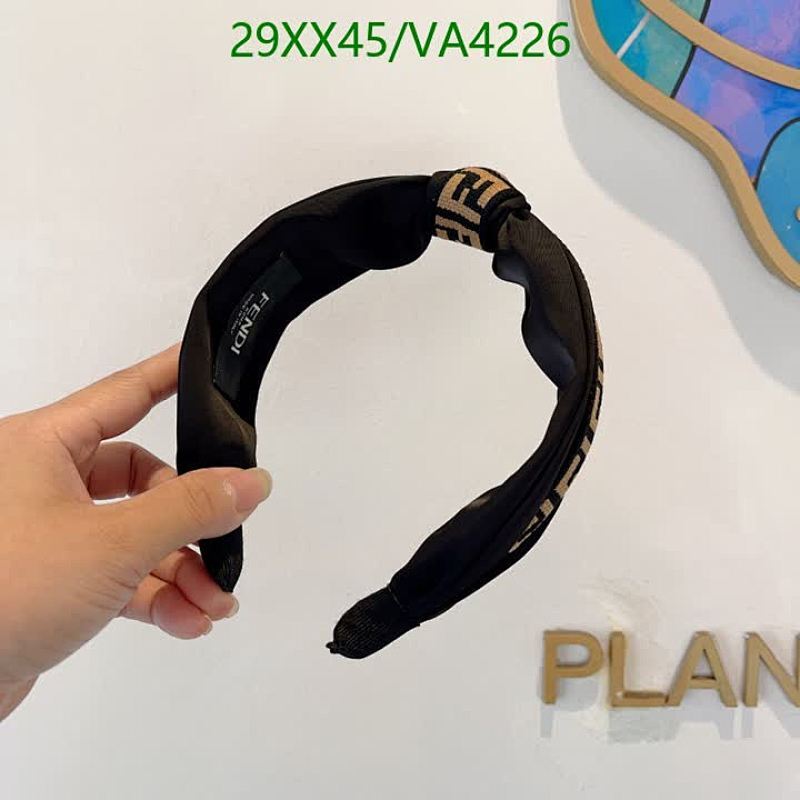 Fendi-Headband Code: VA4226 $: 29USD