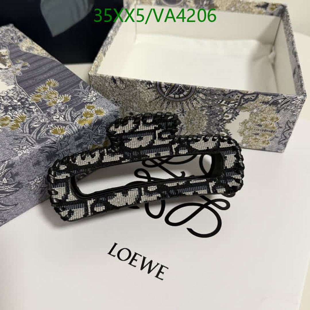 Dior-Headband Code: VA4206 $: 35USD