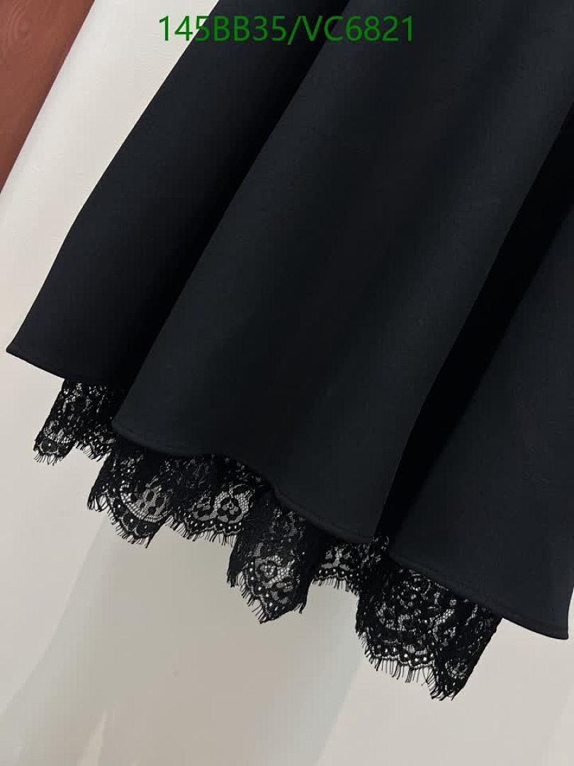 Prada-Clothing Code: VC6821 $: 145USD