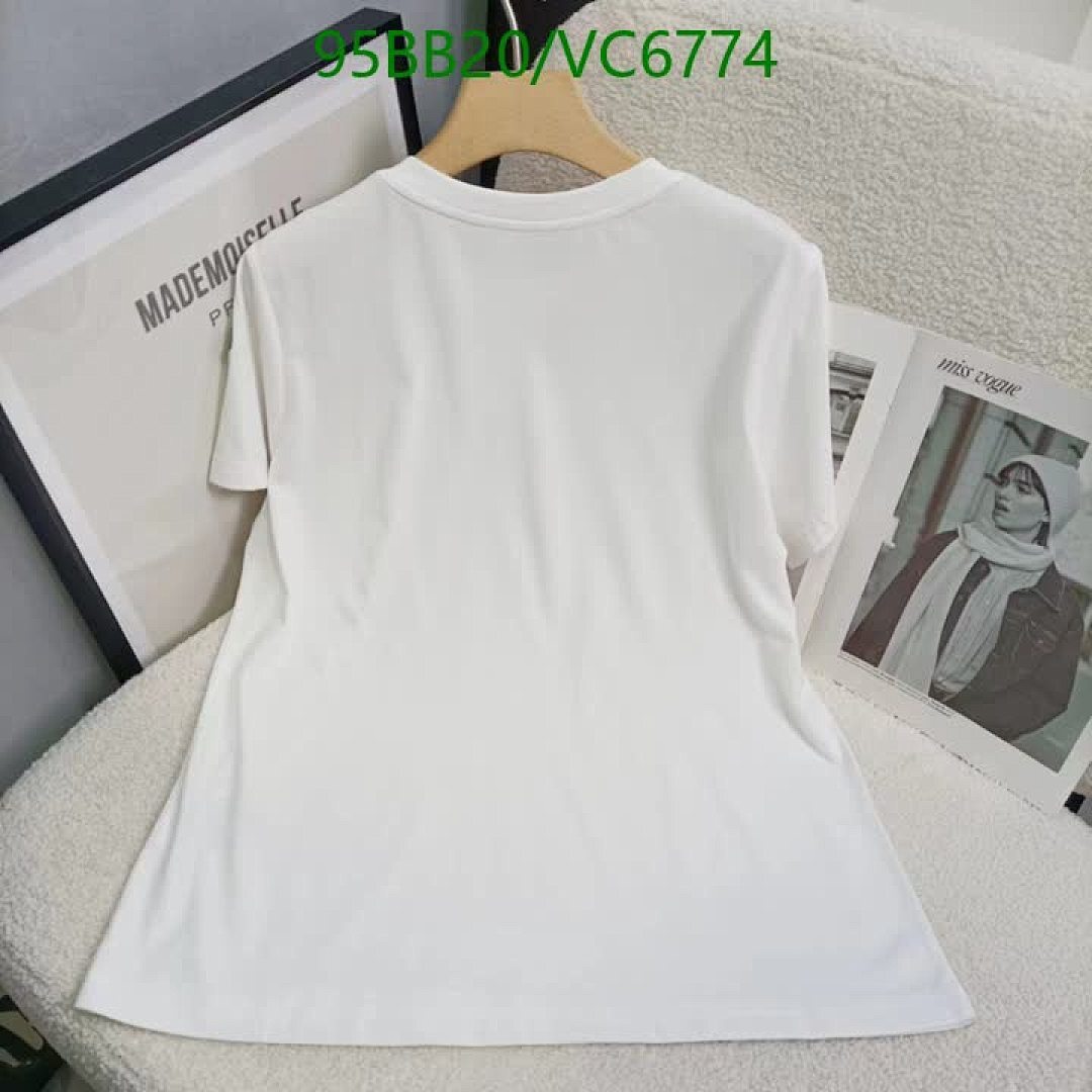 Moncler-Clothing Code: VC6774 $: 95USD