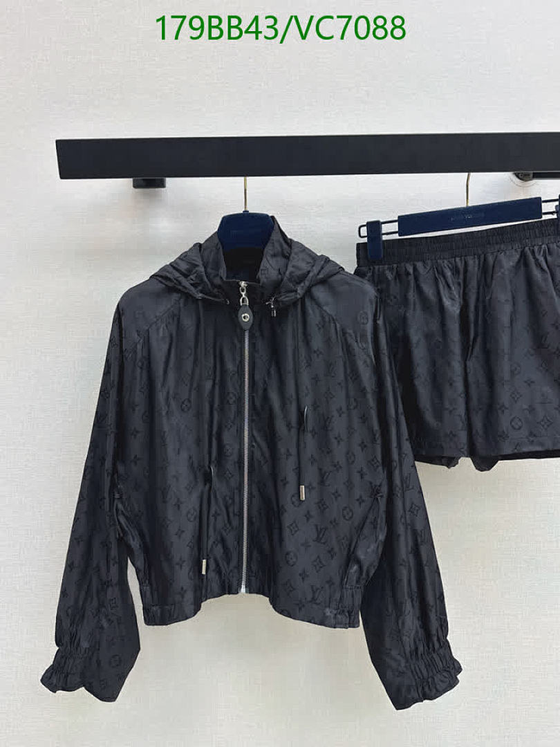 LV-Clothing Code: VC7088 $: 179USD