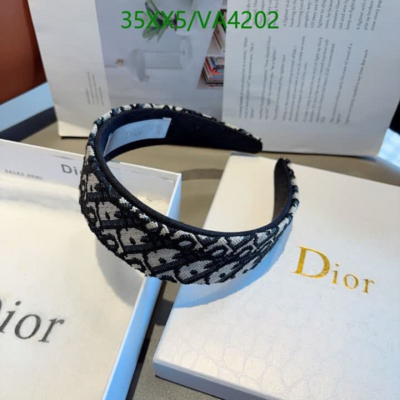 Dior-Headband Code: VA4202 $: 35USD