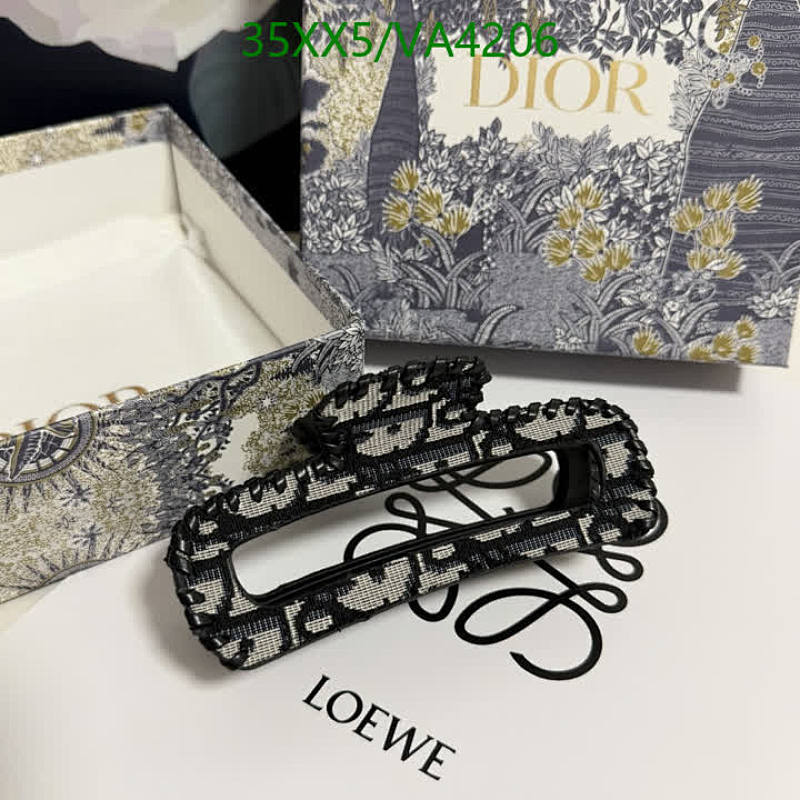 Dior-Headband Code: VA4206 $: 35USD