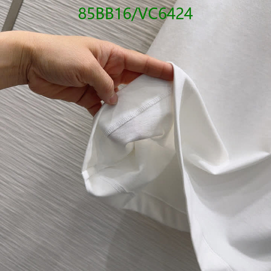 LV-Clothing Code: VC6424 $: 85USD