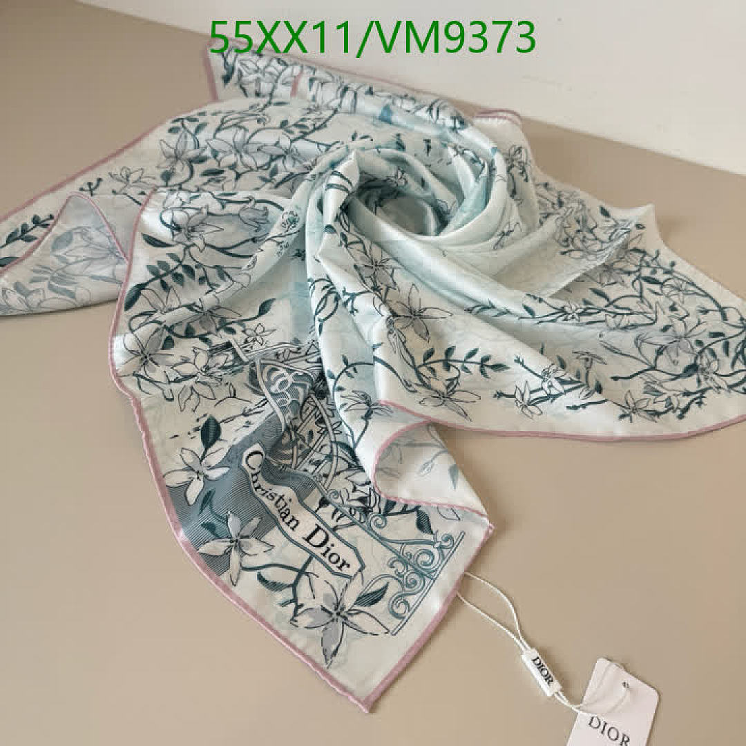 Dior-Scarf Code: VM9373 $: 55USD