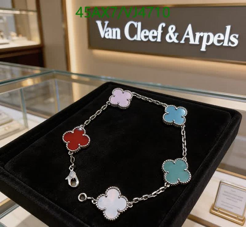 Van Cleef & Arpels-Jewelry Code: VJ4710 $: 45USD