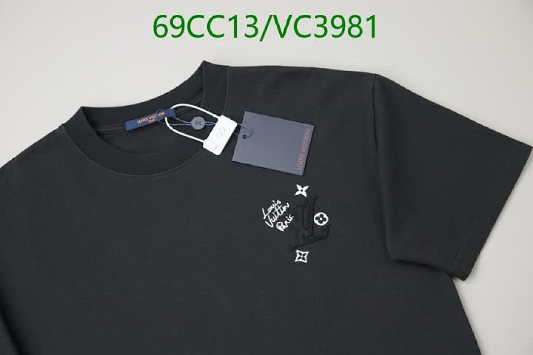 LV-Clothing Code: VC3981 $: 69USD