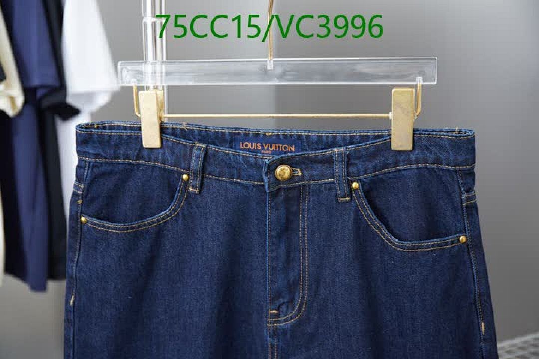 LV-Clothing Code: VC3996 $: 75USD