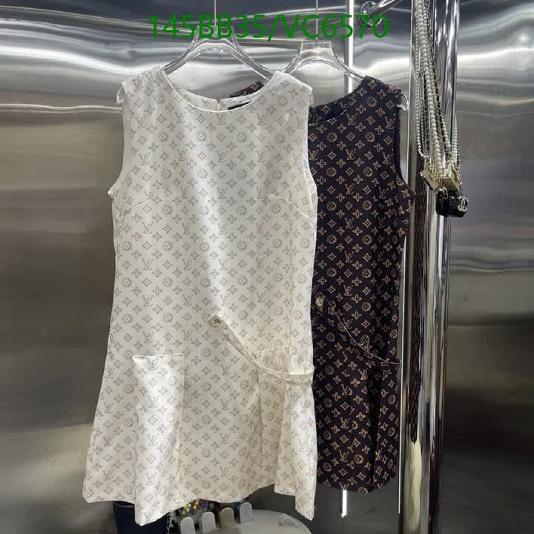 LV-Clothing Code: VC6570 $: 145USD
