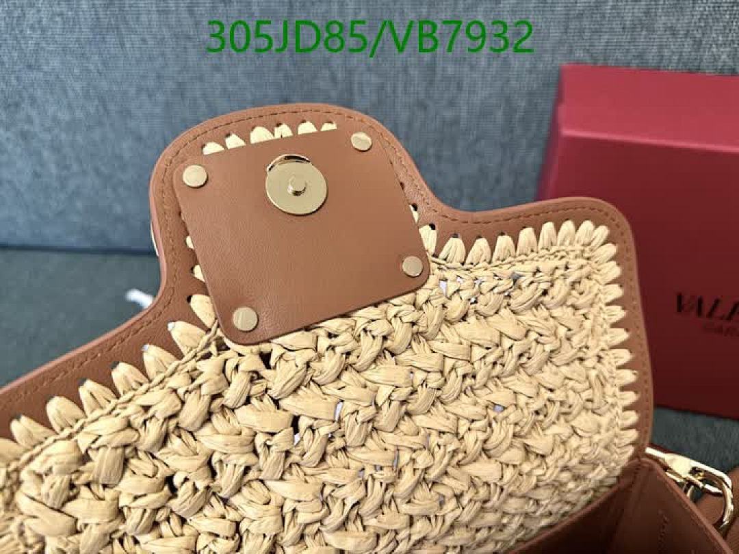 Valentino-Bag-Mirror Quality Code: VB7932 $: 305USD