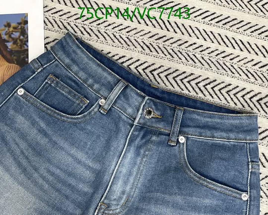 Prada-Clothing Code: VC7743 $: 75USD