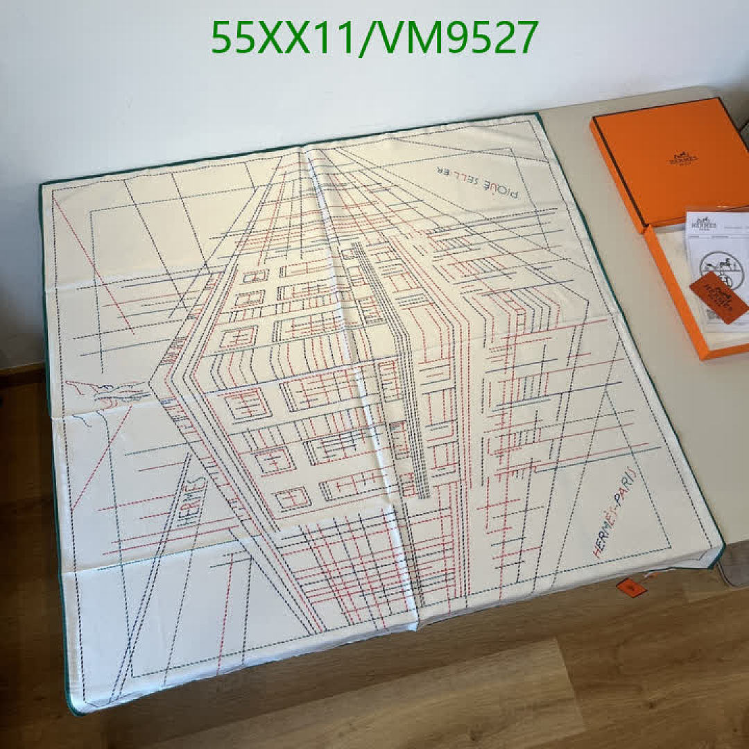 Hermes-Scarf Code: VM9527 $: 55USD
