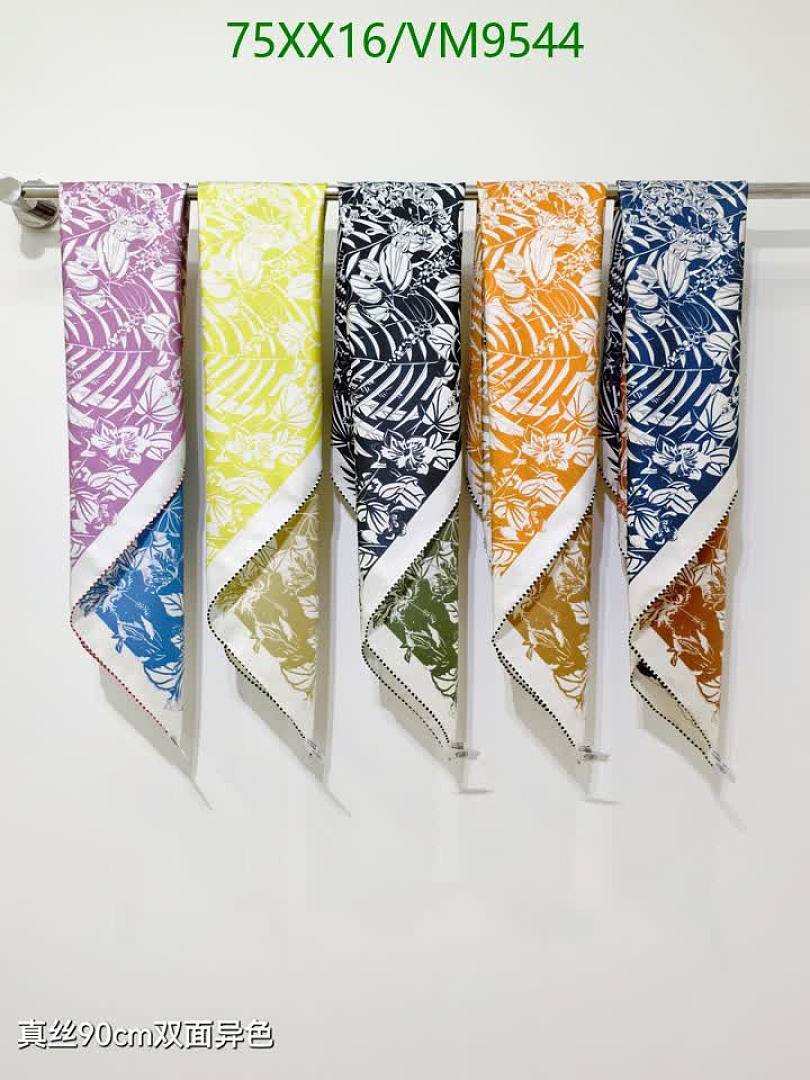 Hermes-Scarf Code: VM9544 $: 75USD