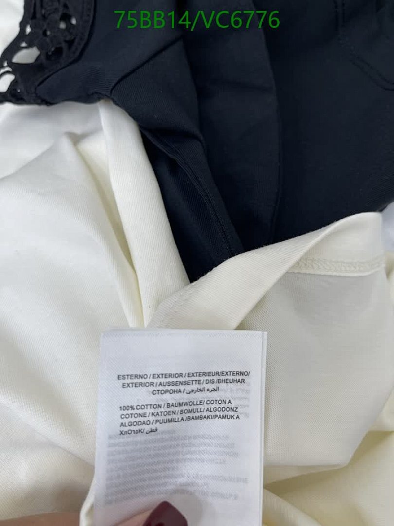 Moncler-Clothing Code: VC6776 $: 75USD