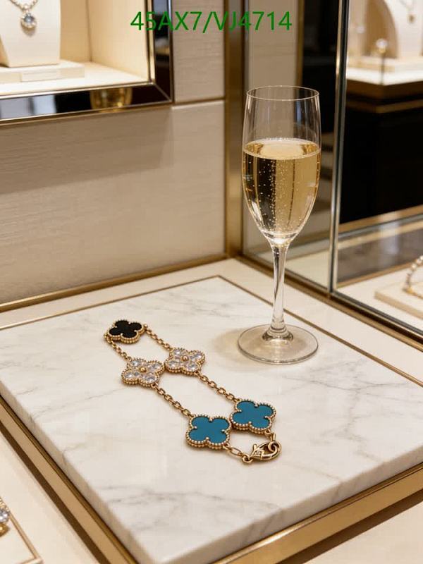 Van Cleef & Arpels-Jewelry Code: VJ4714 $: 45USD