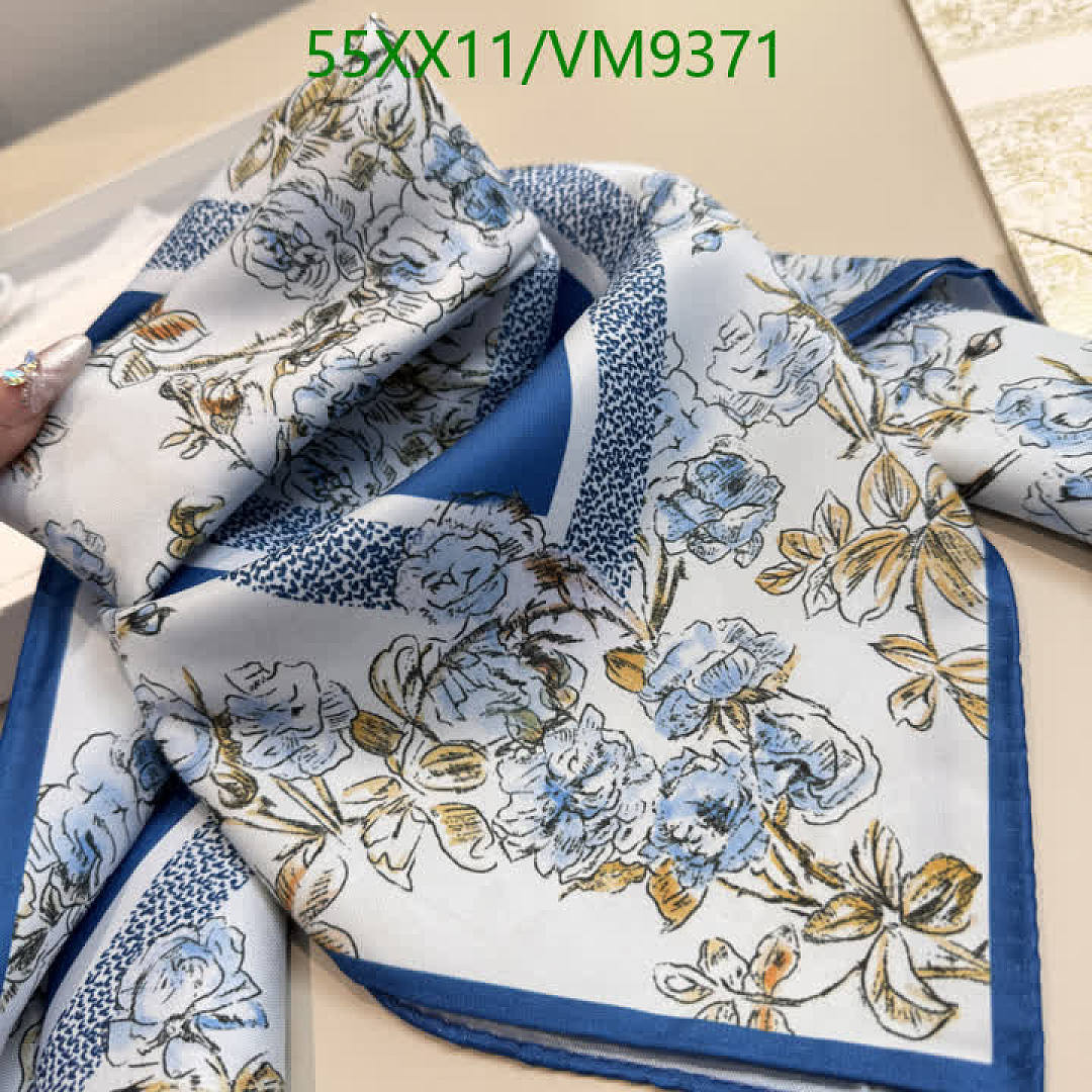Dior-Scarf Code: VM9371 $: 55USD