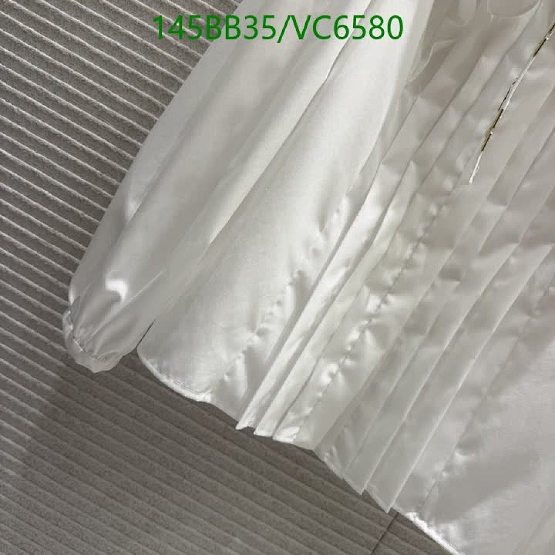 LV-Clothing Code: VC6580 $: 145USD