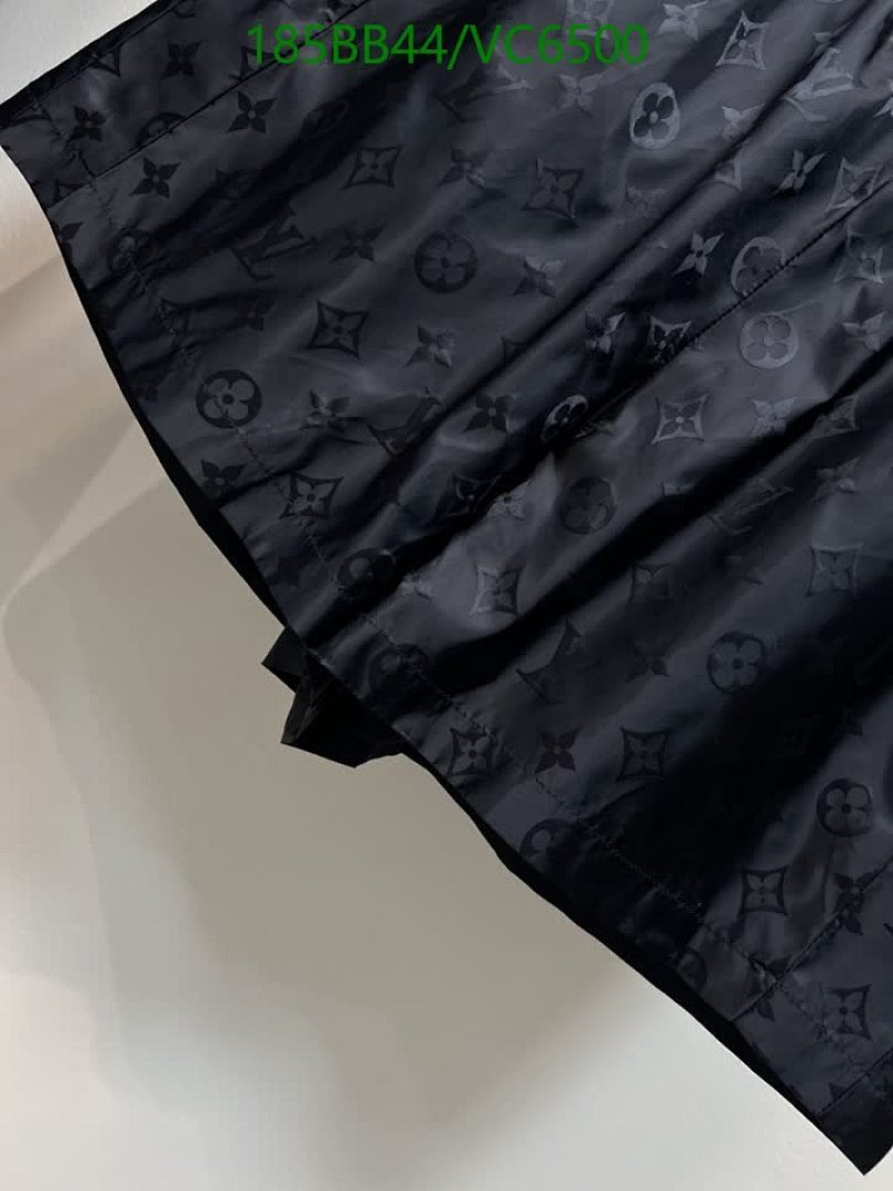 LV-Clothing Code: VC6500 $: 185USD