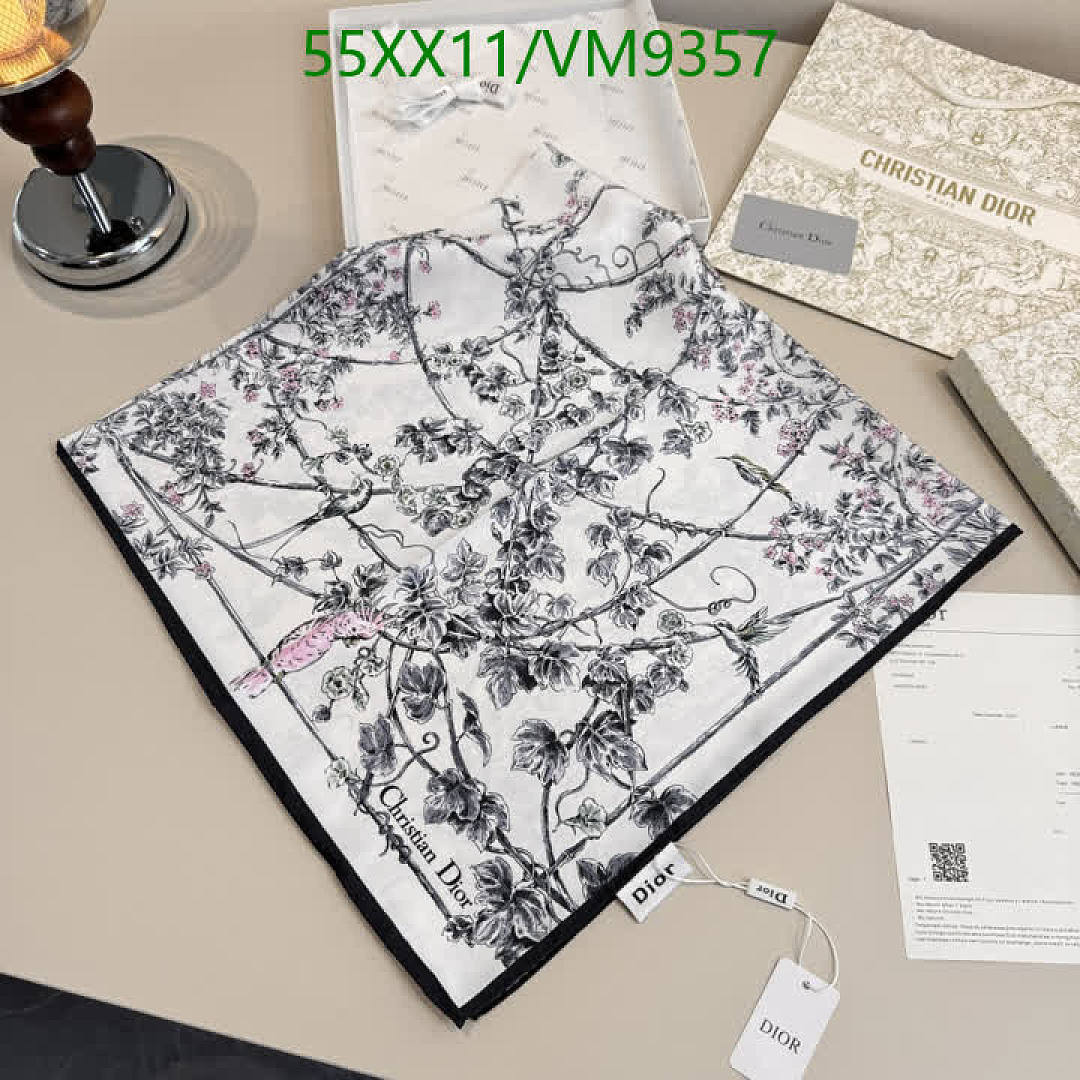 Dior-Scarf Code: VM9357 $: 55USD