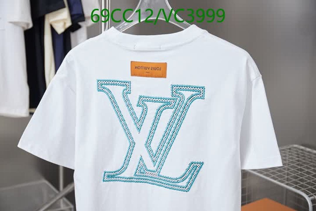 LV-Clothing Code: VC3999 $: 69USD