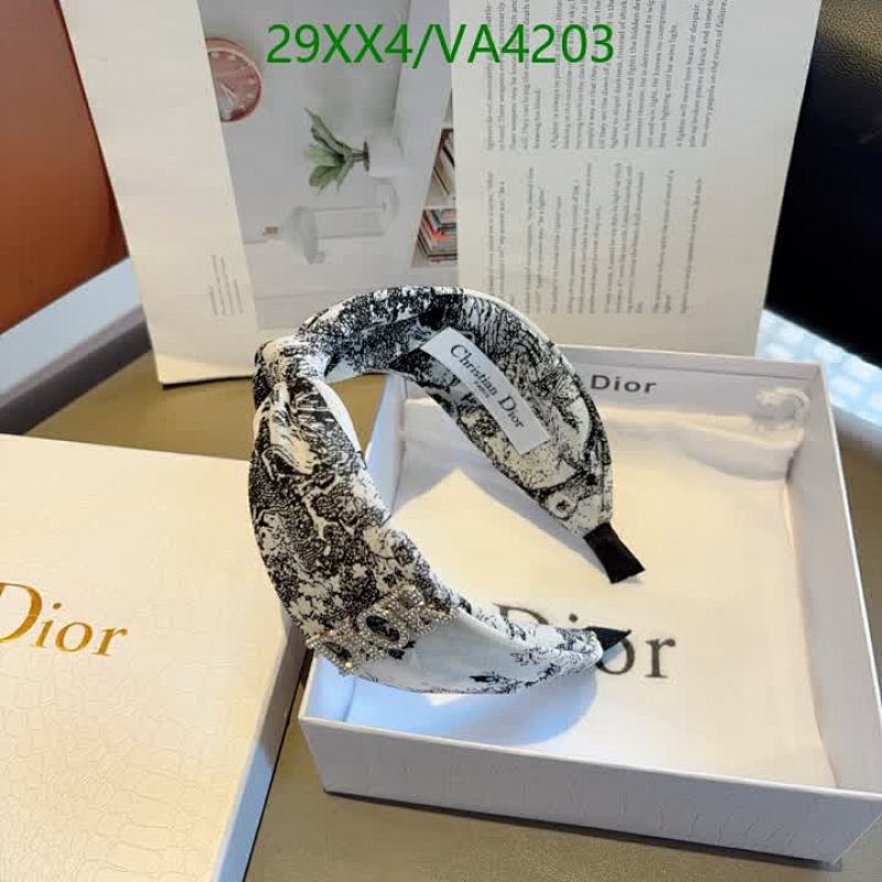 Dior-Headband Code: VA4203 $: 29USD
