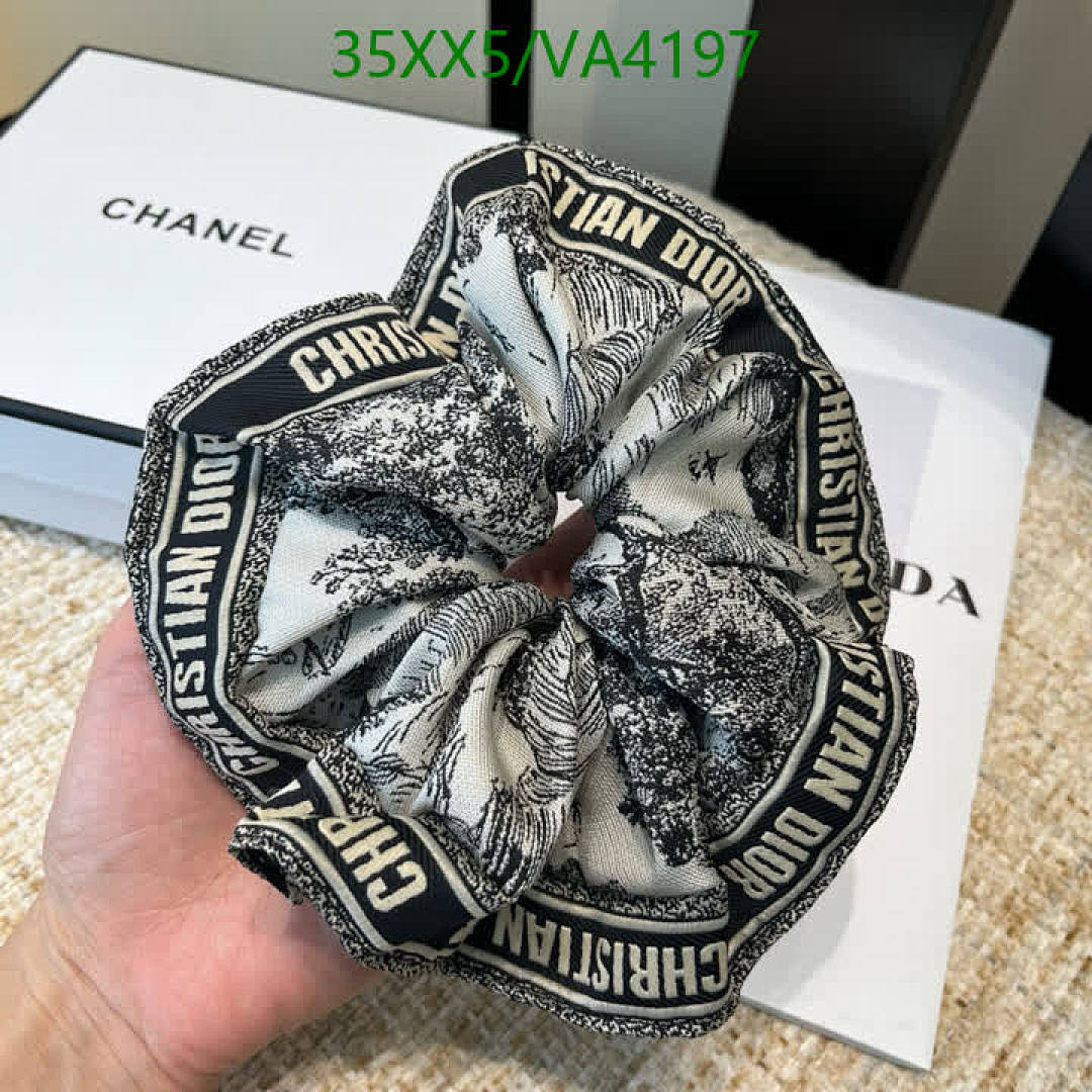 Dior-Headband Code: VA4197 $: 35USD