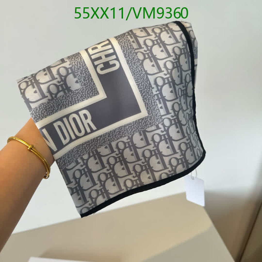 Dior-Scarf Code: VM9360 $: 55USD