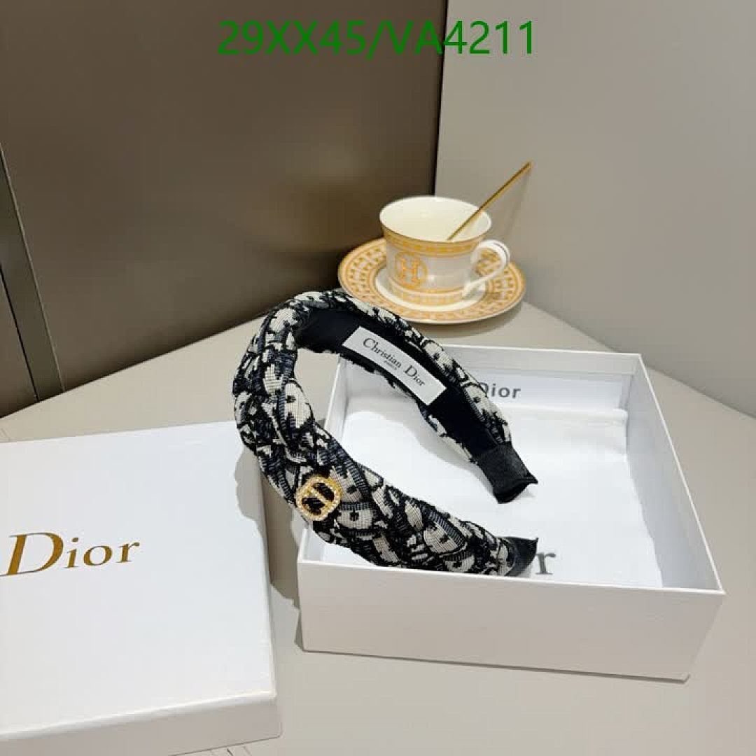 Dior-Headband Code: VA4211 $: 29USD