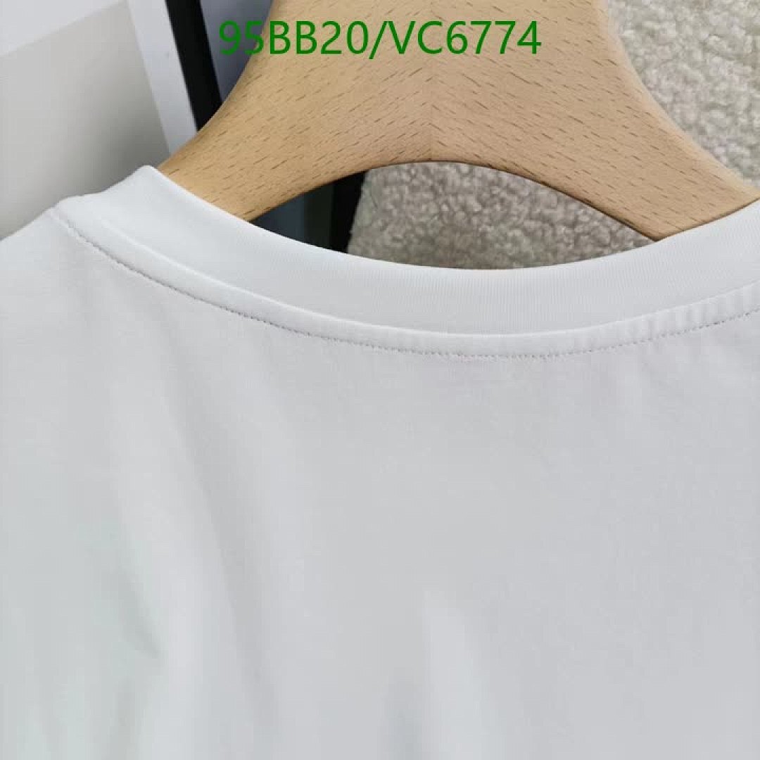 Moncler-Clothing Code: VC6774 $: 95USD