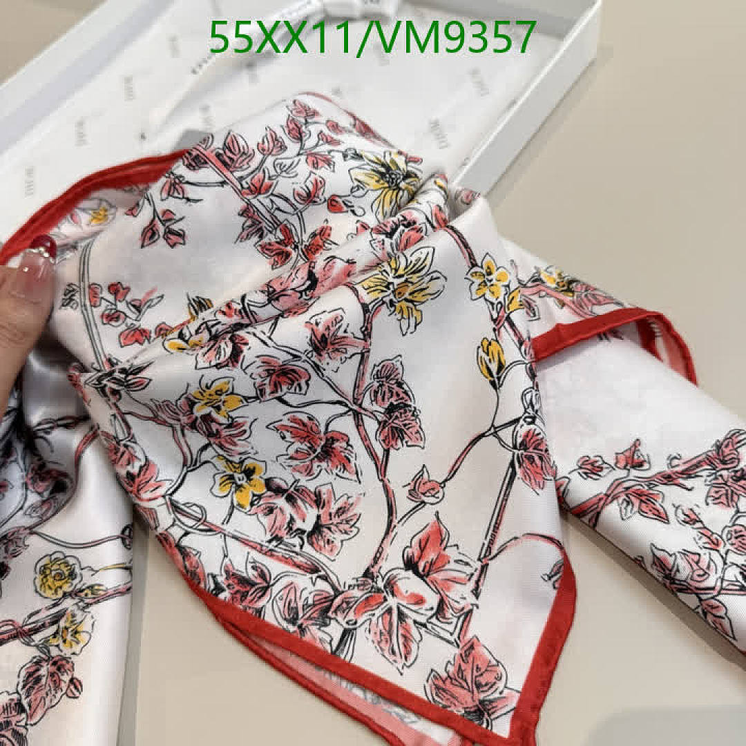 Dior-Scarf Code: VM9357 $: 55USD