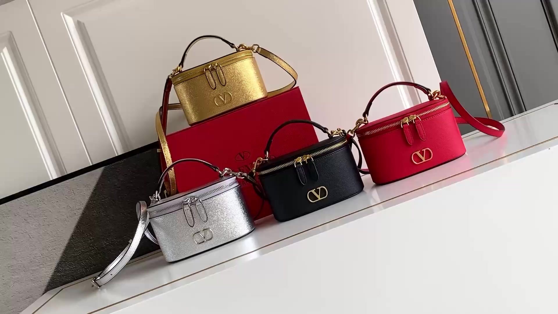 Valentino-Bag-4A Quality Code: VB4836 $: 85USD