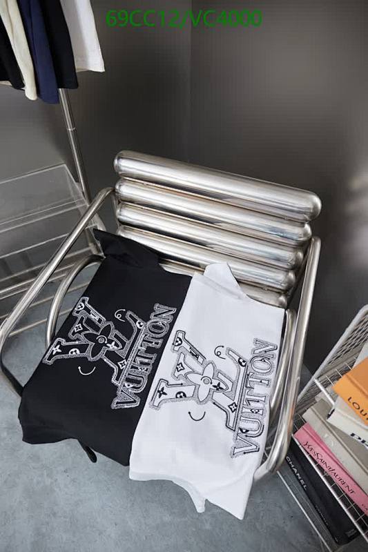 LV-Clothing Code: VC4000 $: 69USD