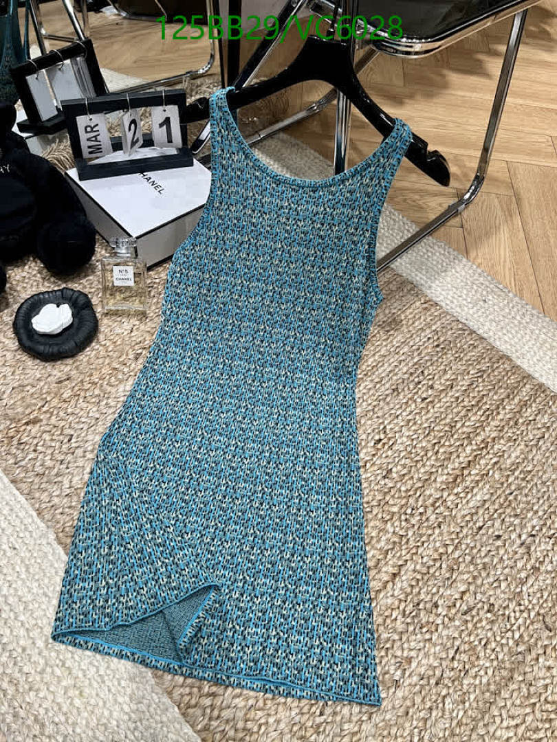 Chanel-Clothing Code: VC6028 $: 125USD