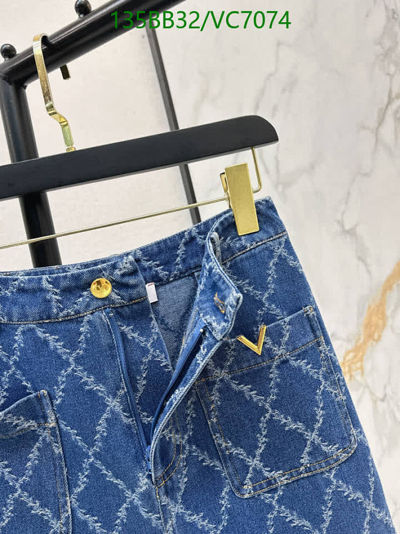 Valentino-Clothing Code: VC7074 $: 135USD