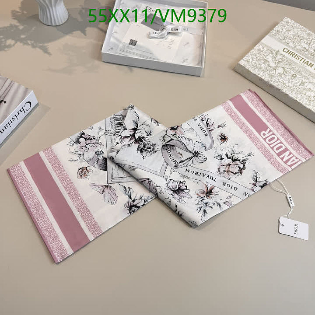 Dior-Scarf Code: VM9379 $: 55USD