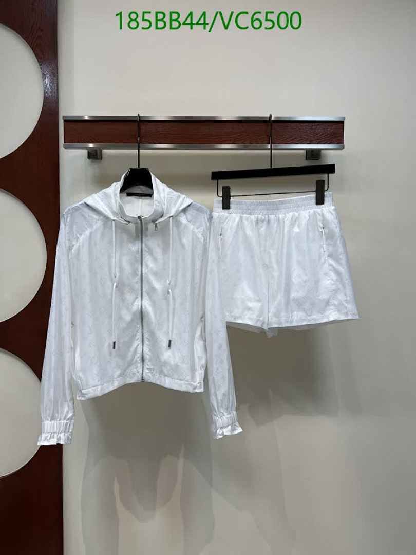 LV-Clothing Code: VC6500 $: 185USD