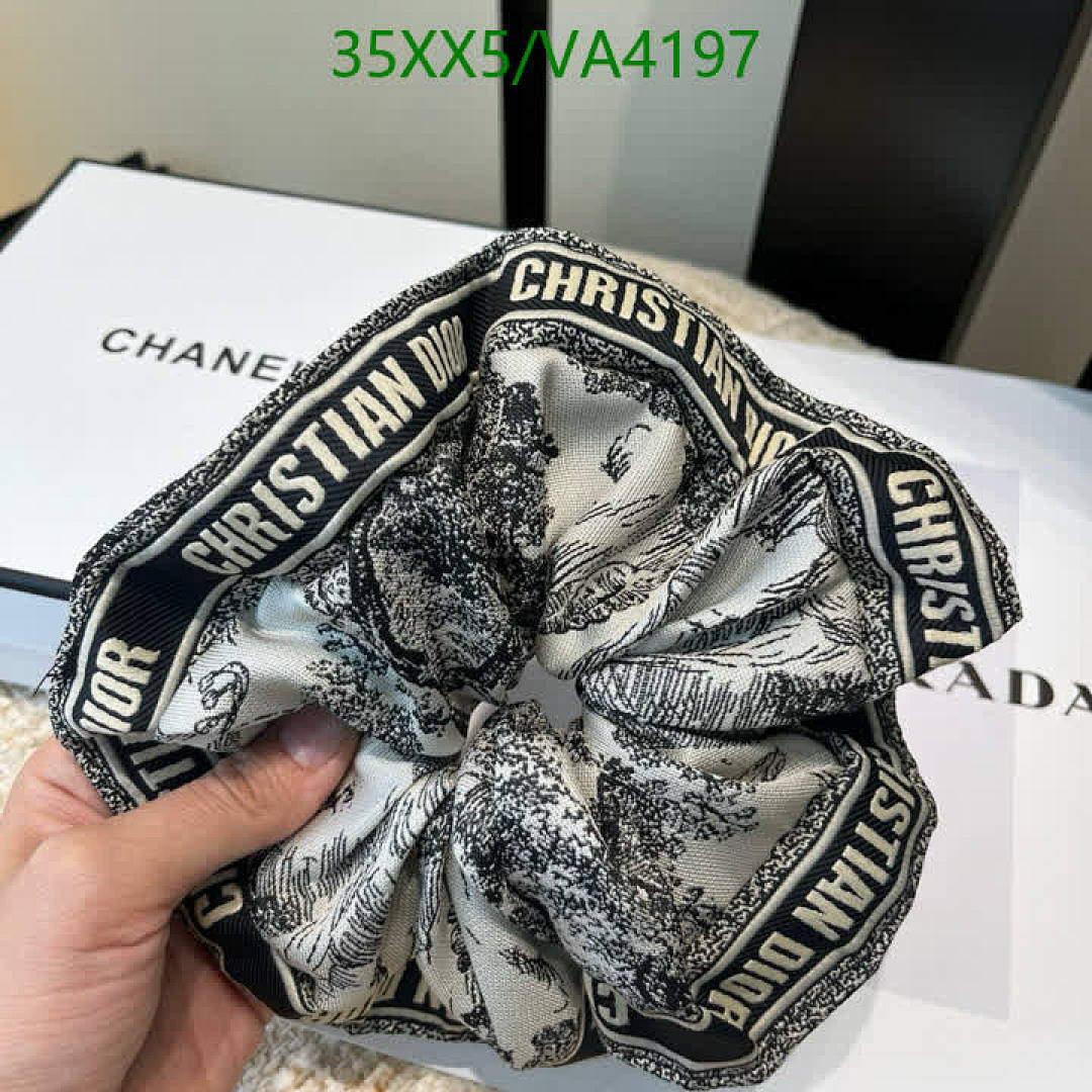 Dior-Headband Code: VA4197 $: 35USD