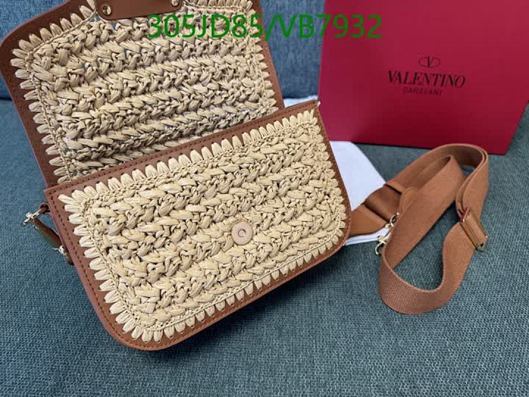 Valentino-Bag-Mirror Quality Code: VB7932 $: 305USD