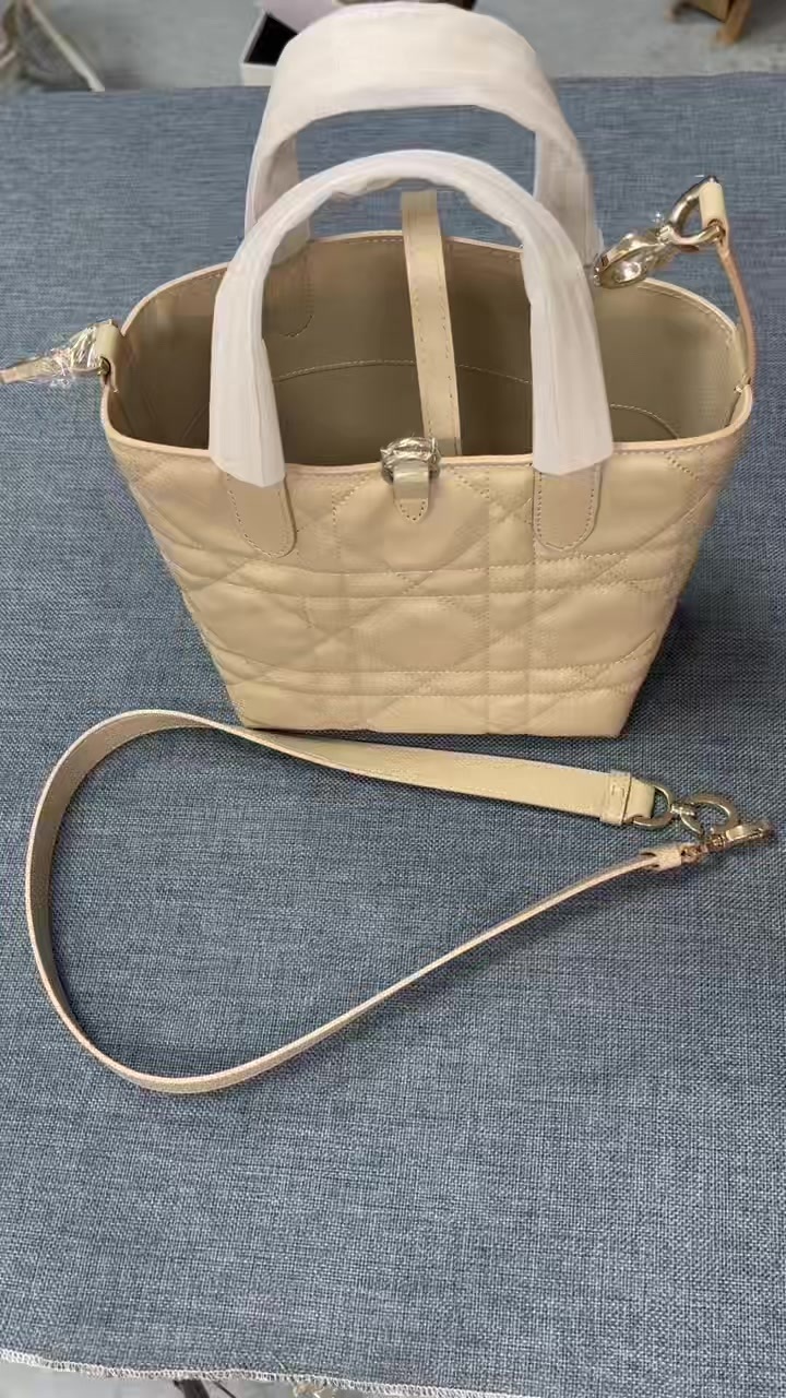 Dior-Bag-Mirror Quality Code: VB4590 $: 239USD