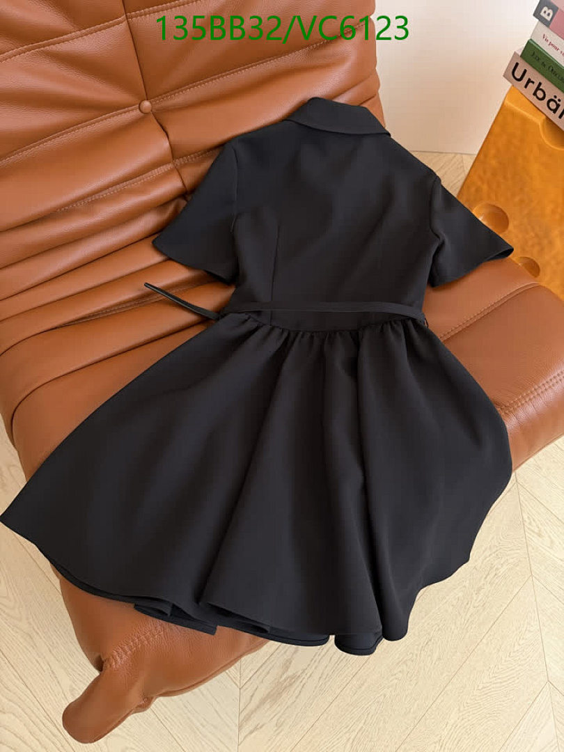 Dior-Clothing Code: VC6123 $: 135USD
