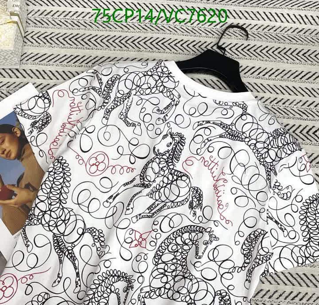 LV-Clothing Code: VC7620 $: 75USD