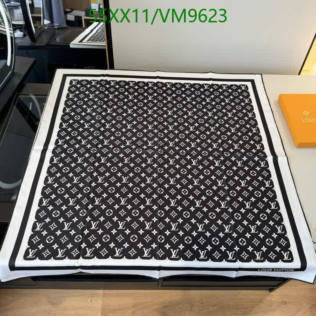 LV-Scarf Code: VM9623 $: 55USD